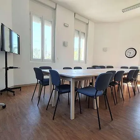 Hotel Bordeaux Arena 3*