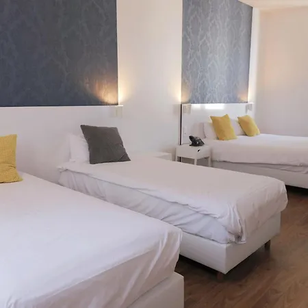 Hotel Bordeaux Arena 3*
